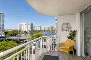 18051 Biscayne Blvd #502 - Photo 1 of 1