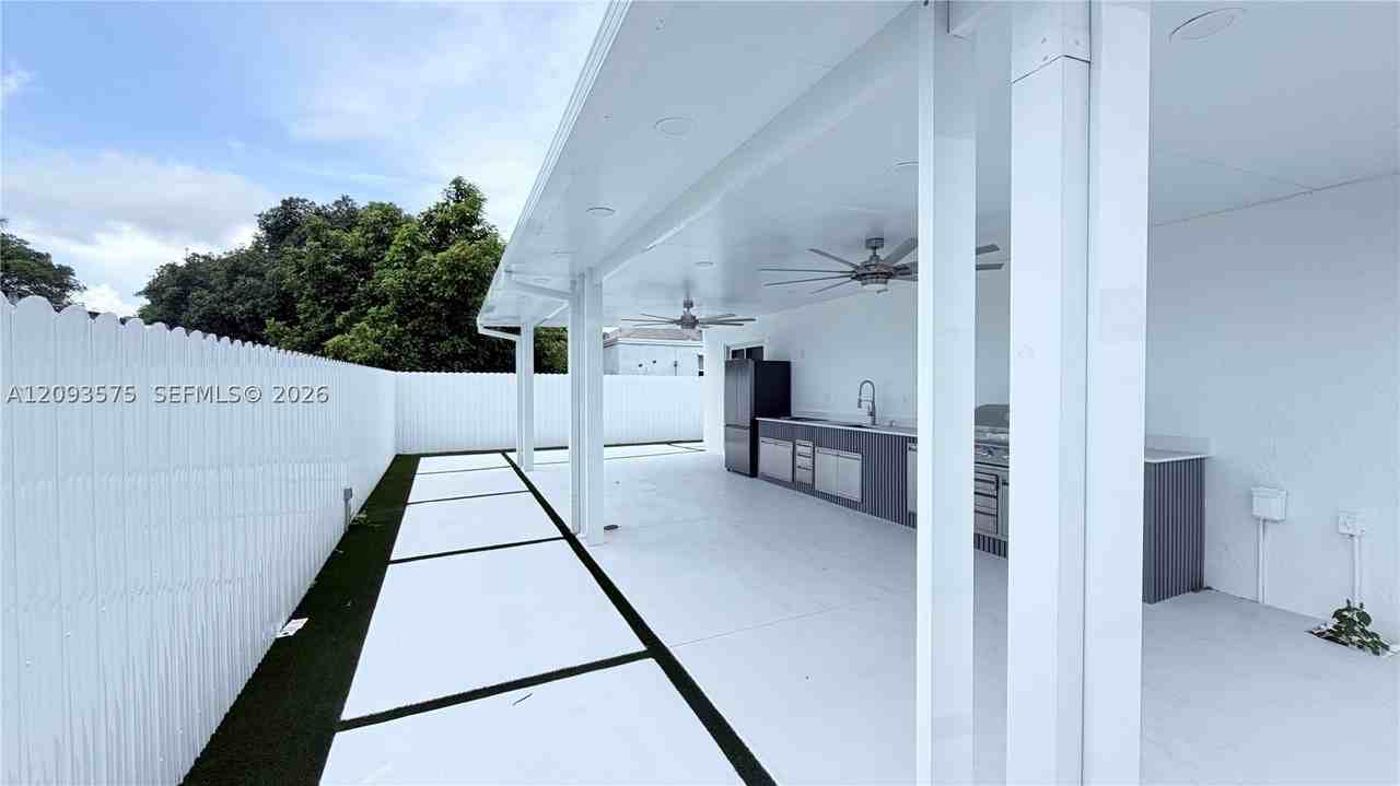 20726 Sw 105th Ave #1 - Photo 3 of 16