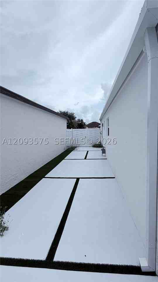 20726 Sw 105th Ave #1 - Photo 5 of 16