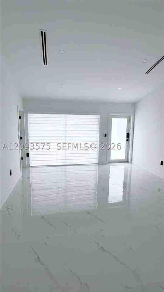 20726 Sw 105th Ave #1 - Photo 6 of 16