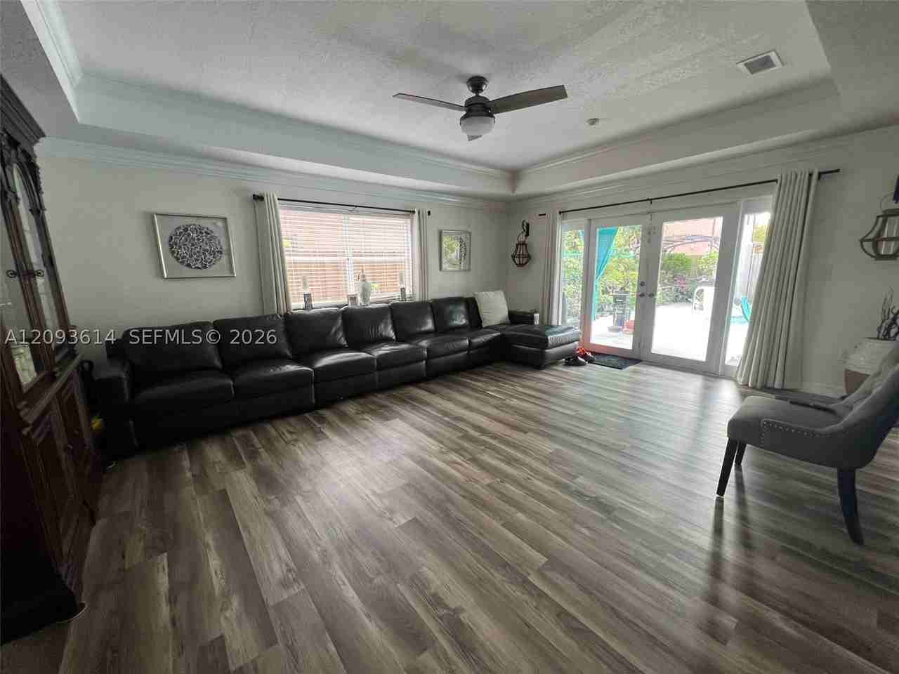 2964 Ne 42nd Ave - Photo 6 of 21