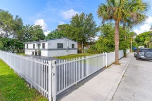 15100 Ne 14th Ct #15100 - Photo 1 of 1
