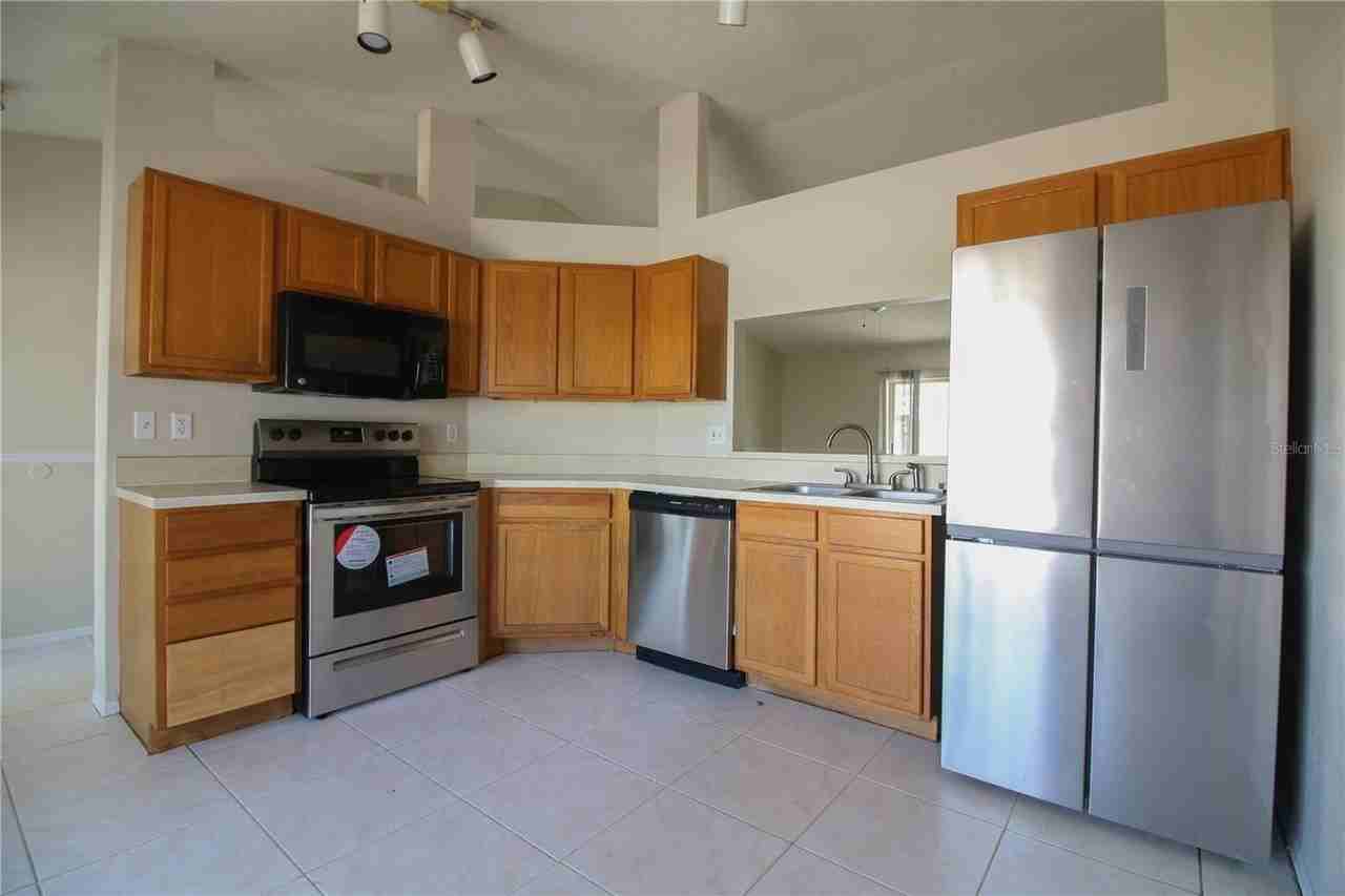 527 Emerald Cove Loop - Photo 4 of 13