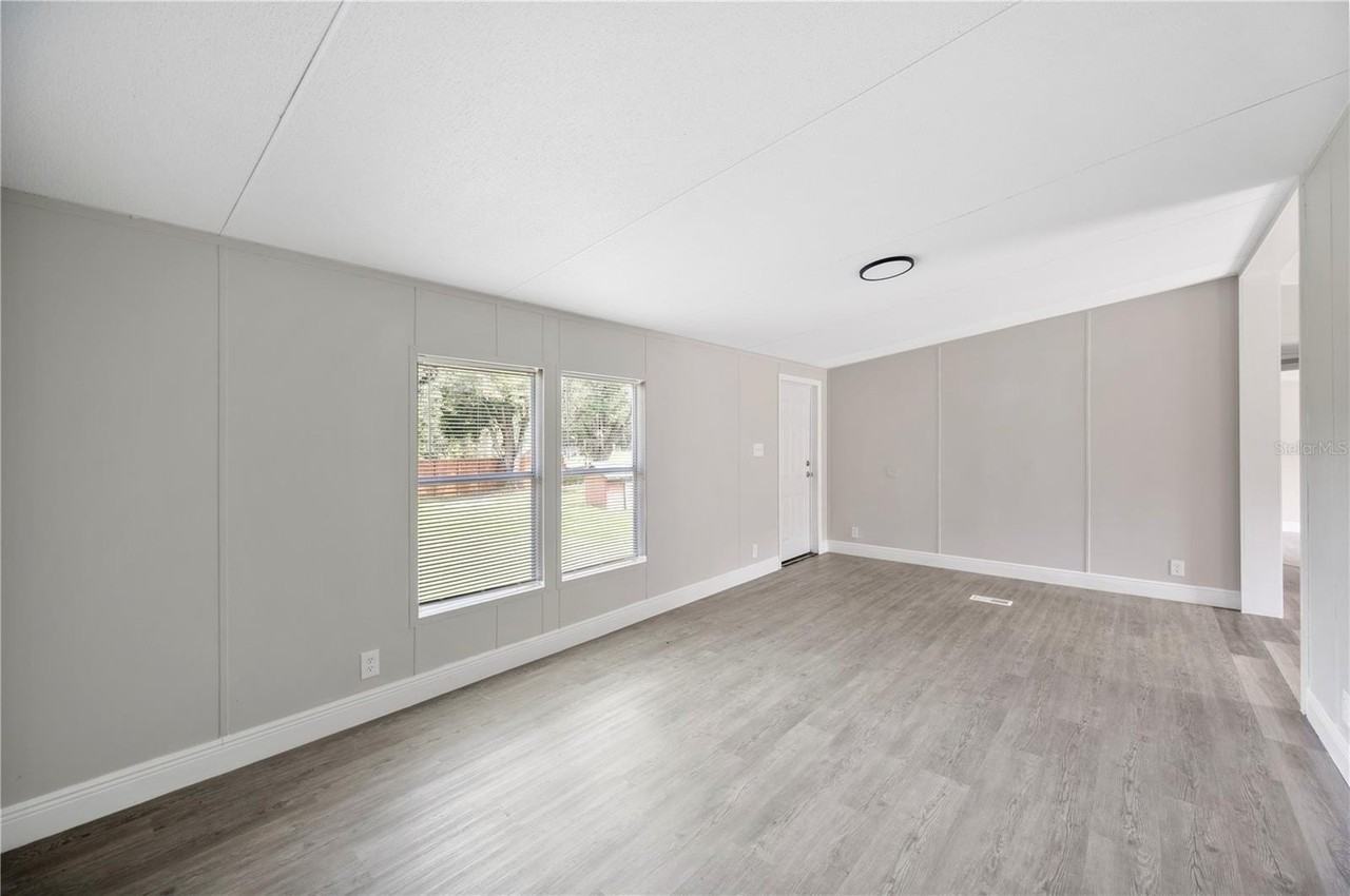 4129 Woodridge Dr - Photo 6 of 35