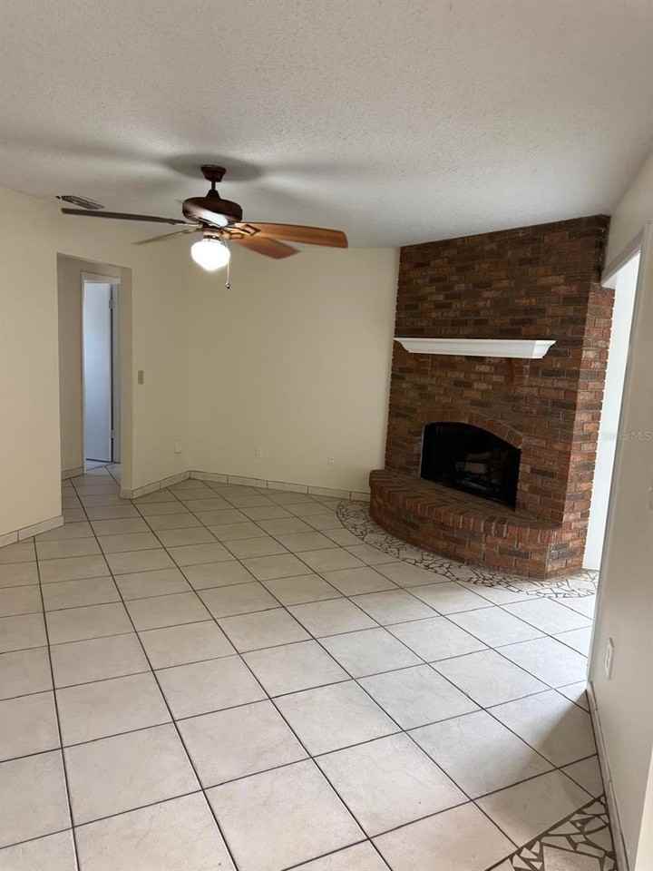 1125 Santa Cruz Way - Photo 5 of 21