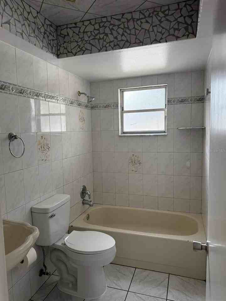 1125 Santa Cruz Way - Photo 7 of 21