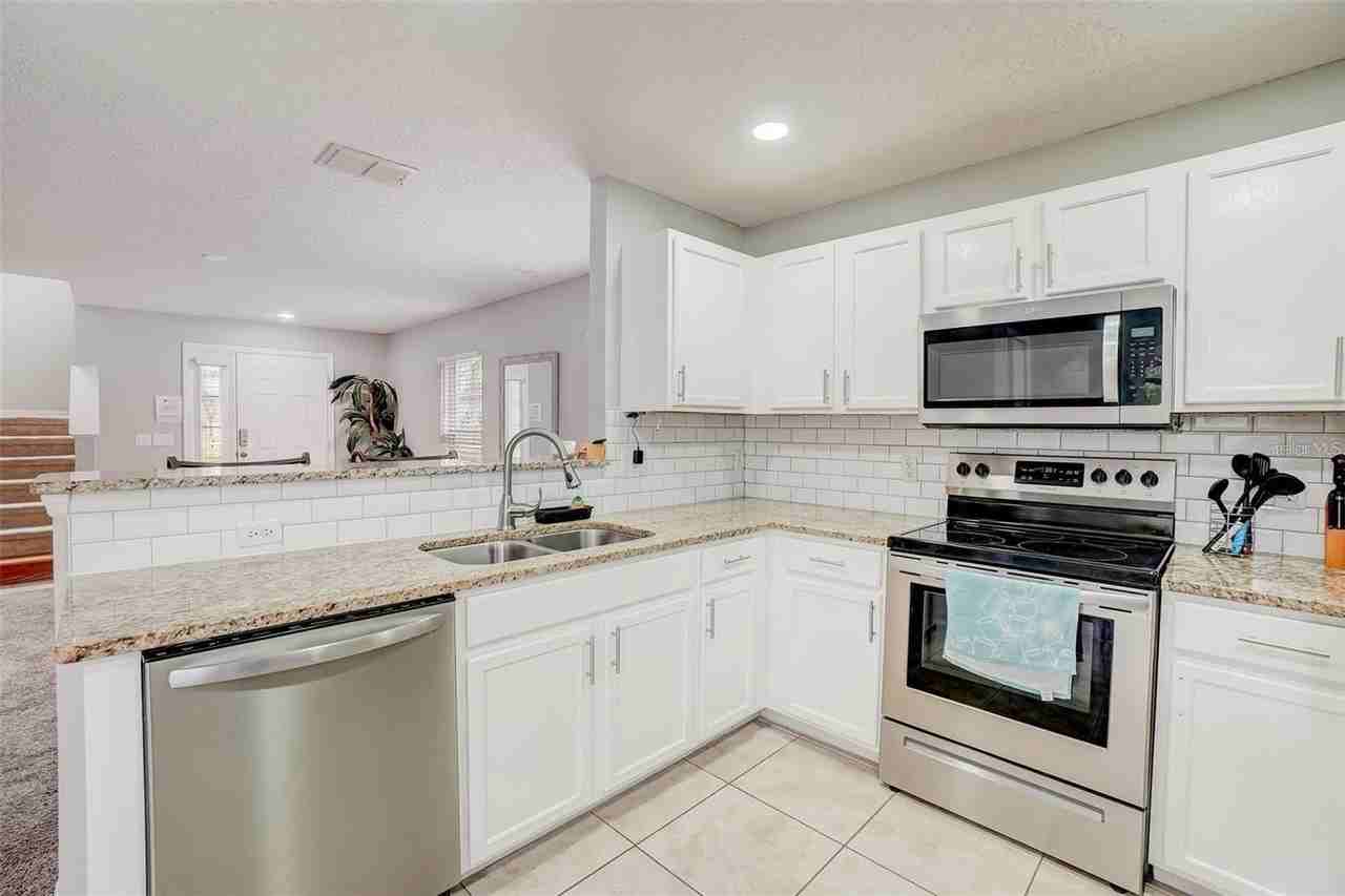 1106 Mariner Cay Dr - Photo 5 of 24