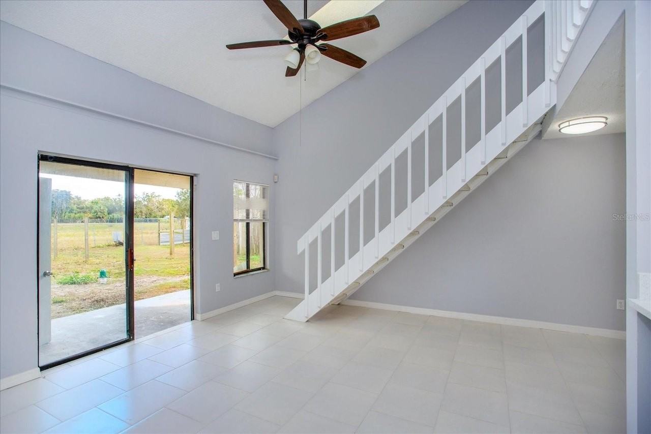 2703 Hunt Club Ln - Photo 6 of 14