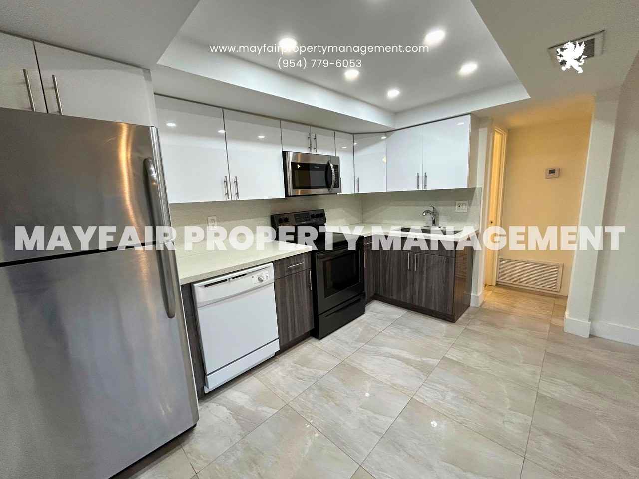 1534 Se 15th St #3 - Photo 4 of 23
