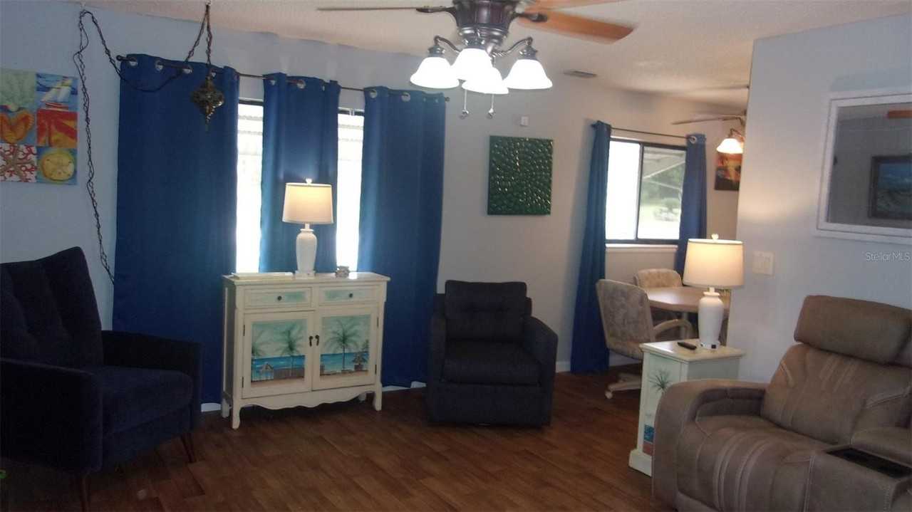 10043 Sw 89th Ct - Photo 5 of 32