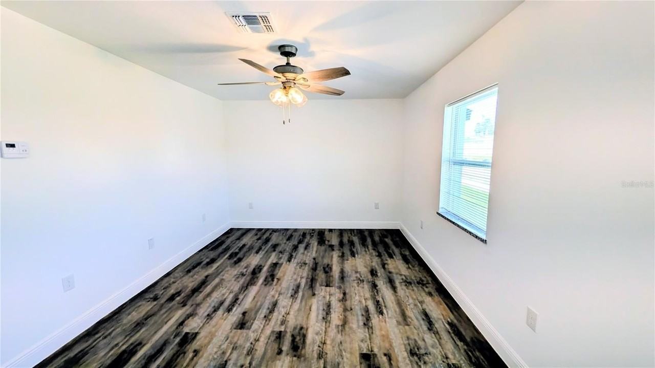 401 PEARL ST - Photo 6 of 8