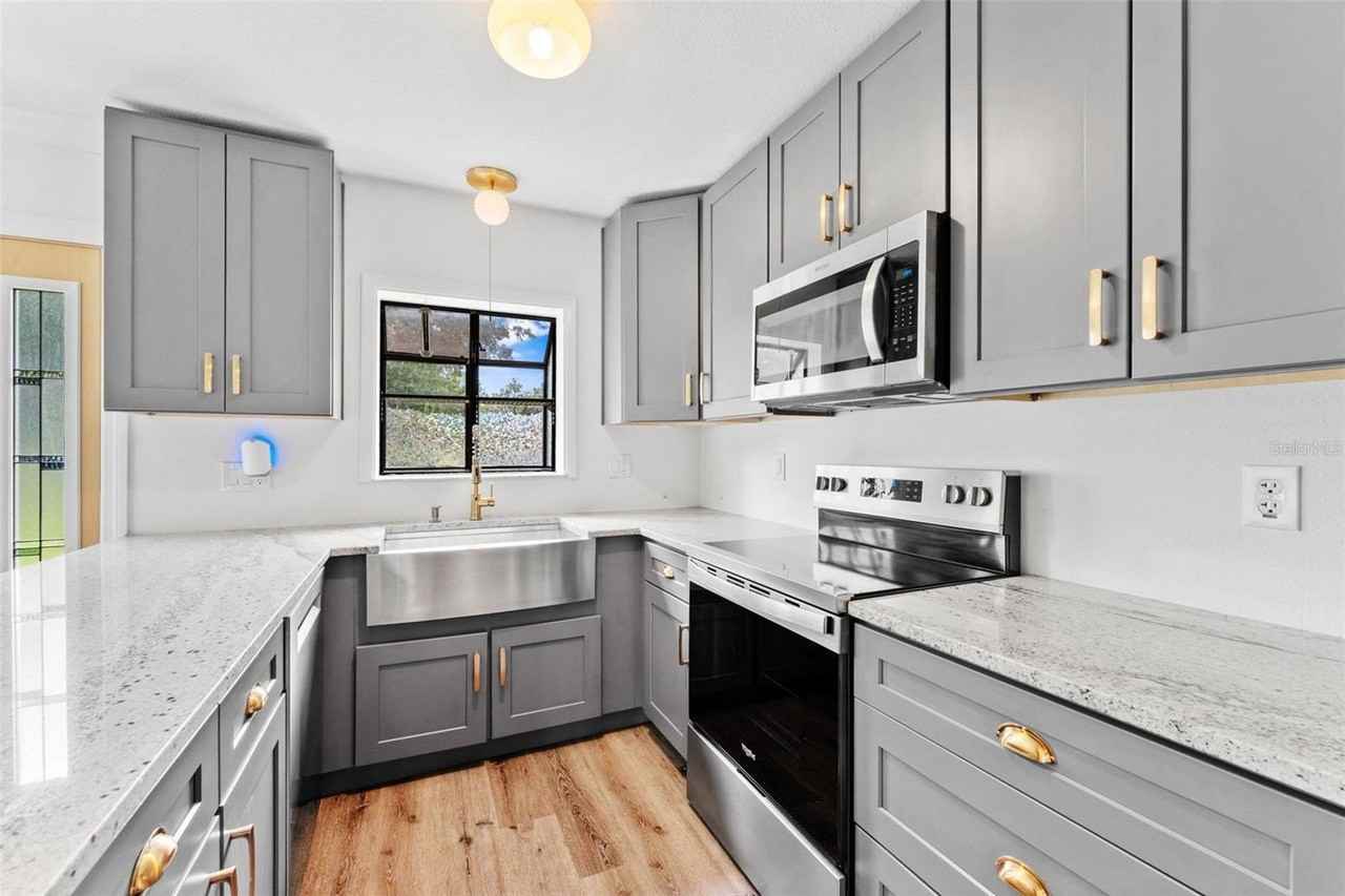 7327 Winchester Dr - Photo 7 of 44