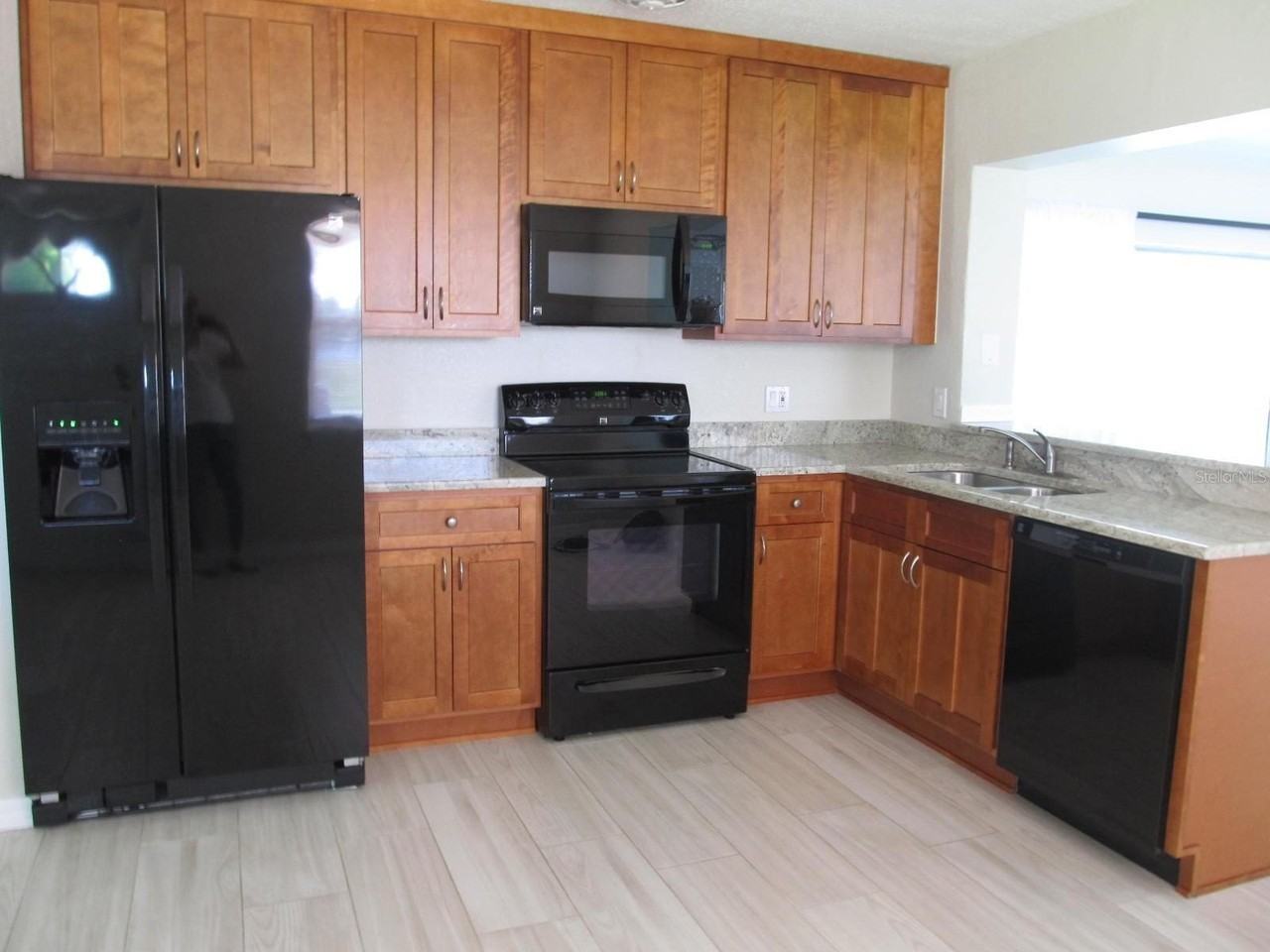 3900 12th St Ne - Photo 6 of 24