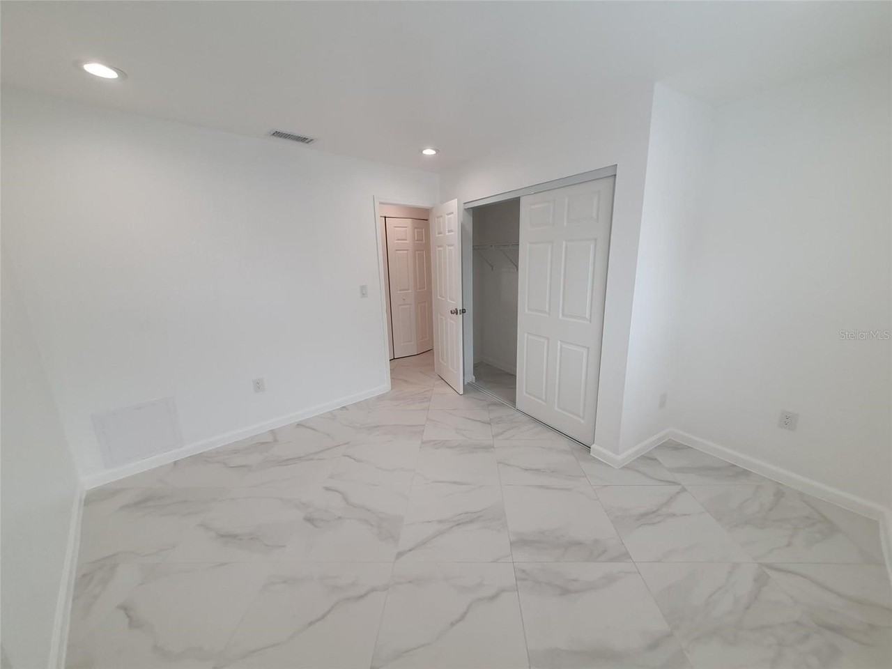 1883 Orange Boulevard Way - Photo 3 of 9