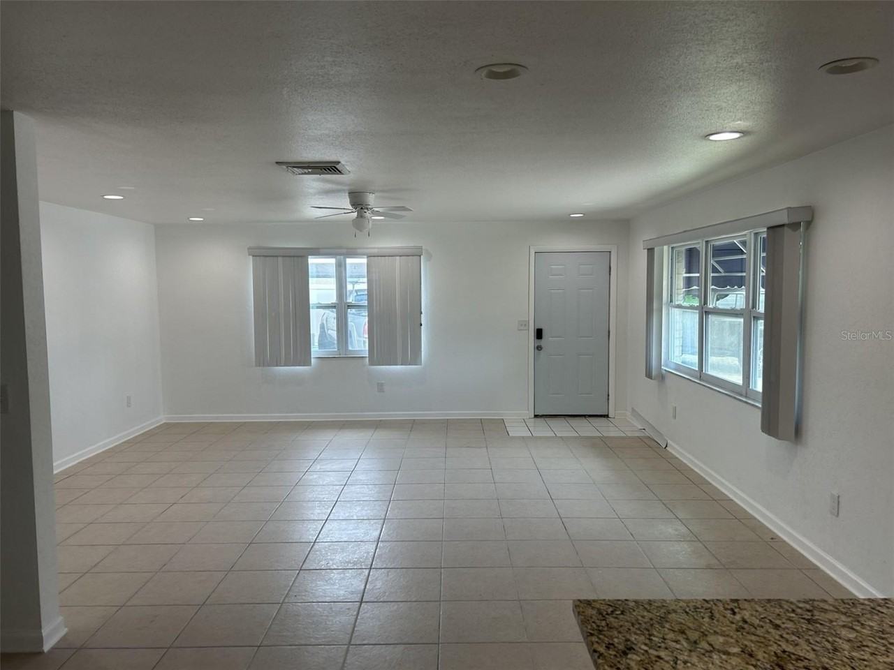 365 Capri Blvd - Photo 2 of 12