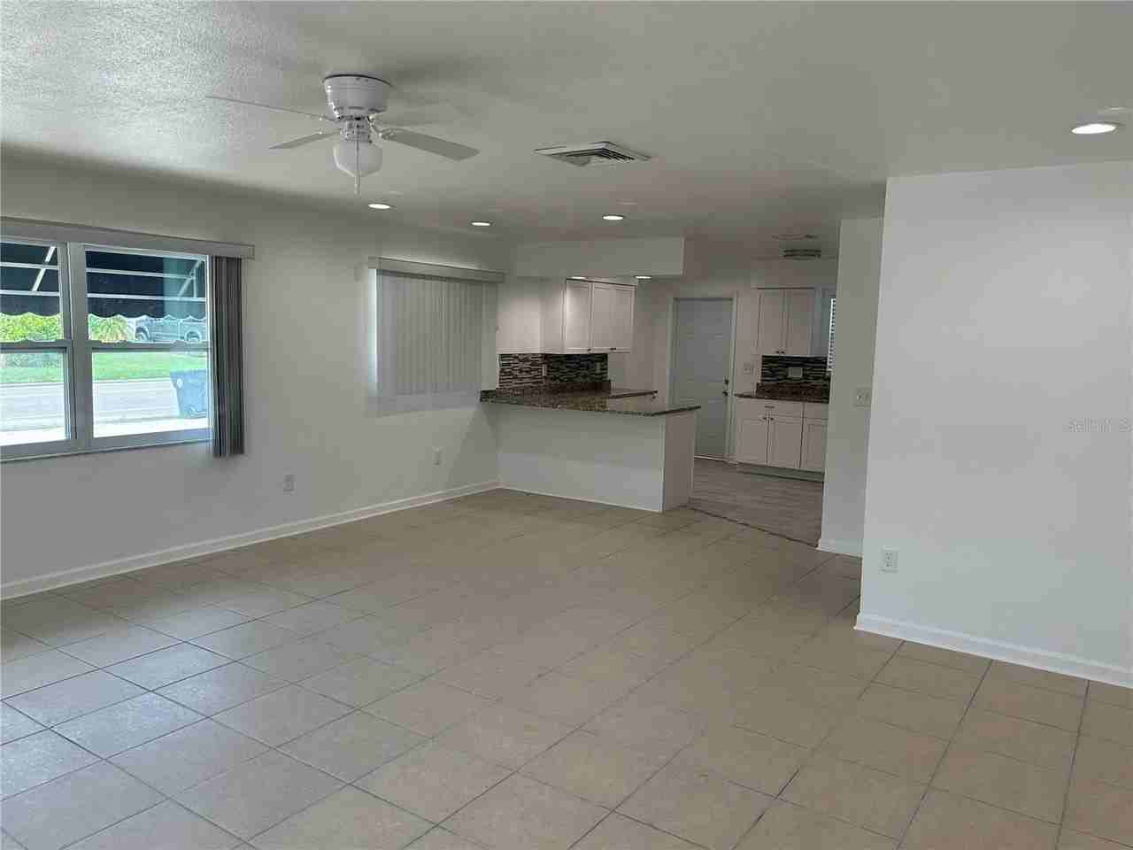 365 Capri Blvd - Photo 3 of 12