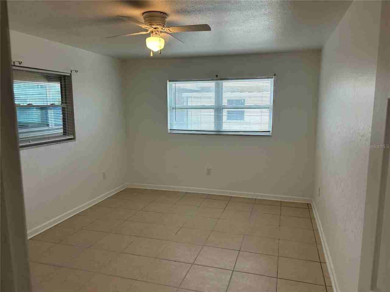 365 Capri Blvd - Photo 5 of 12