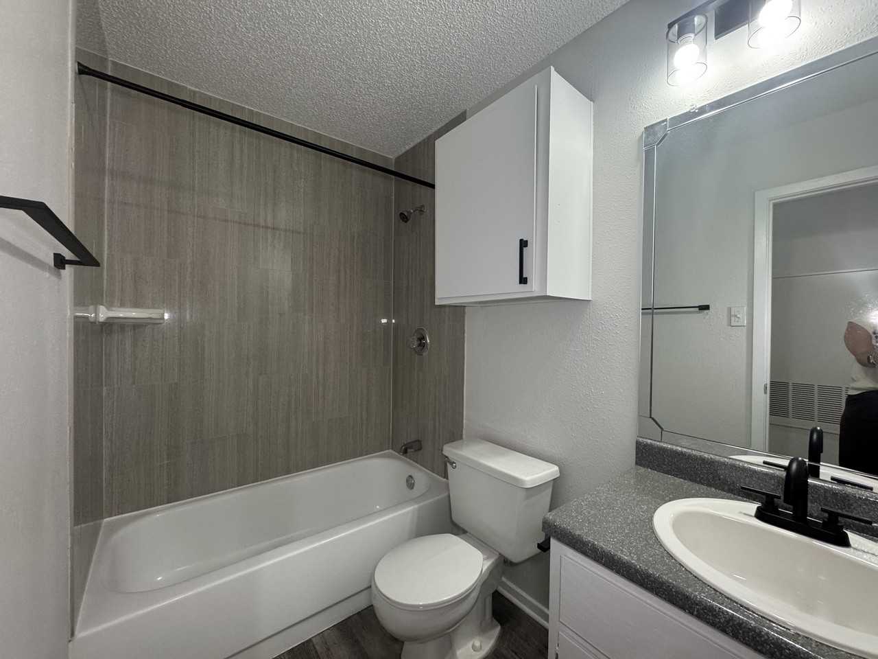 2309 Berkeley Avenue #4112 - Photo 4 of 5