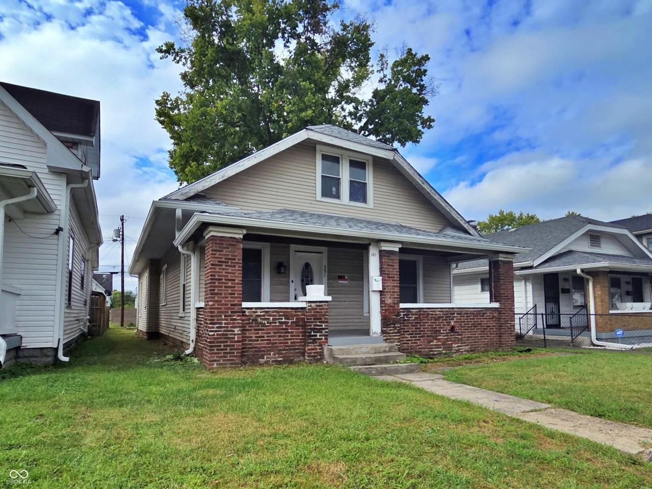 351 Congress Ave - Photo 2 of 25