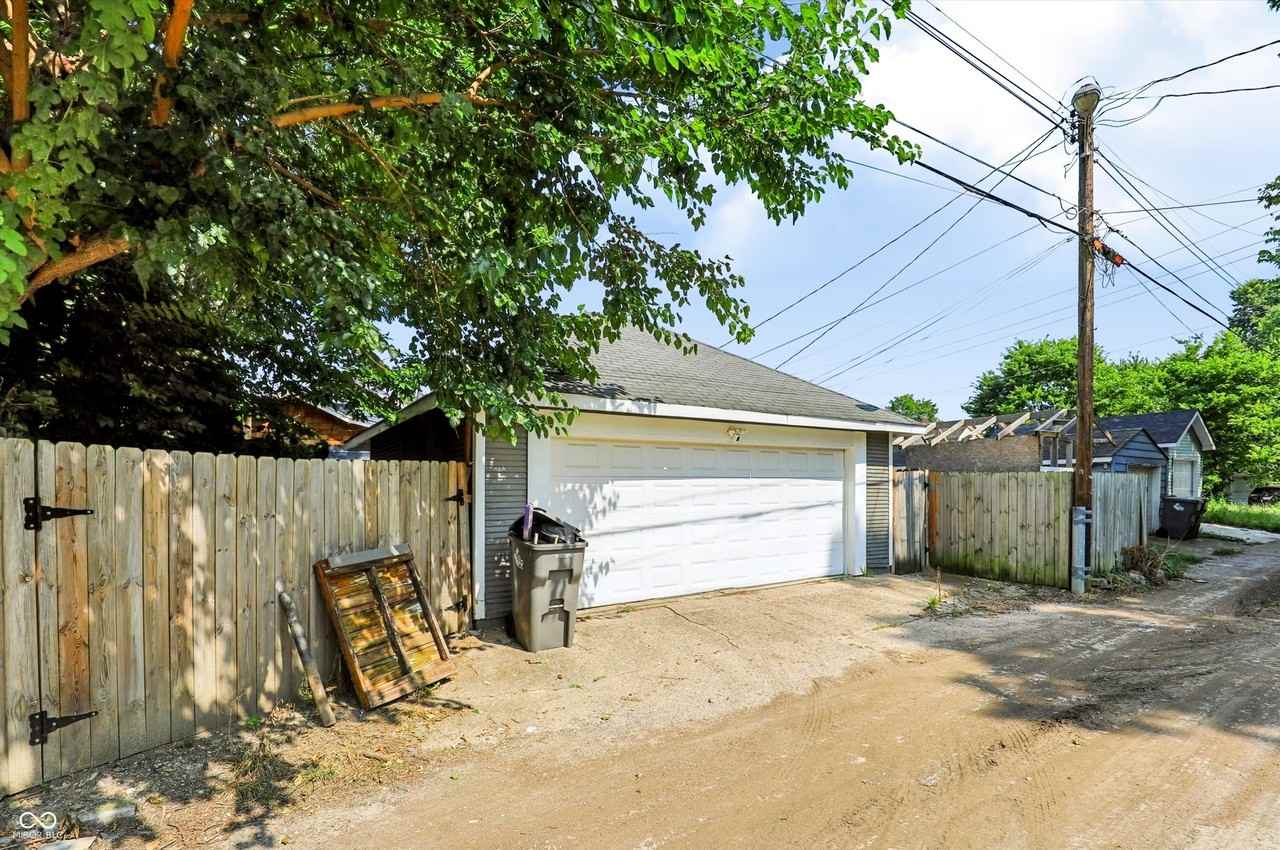 3910 N Kenwood Ave - Photo 7 of 50