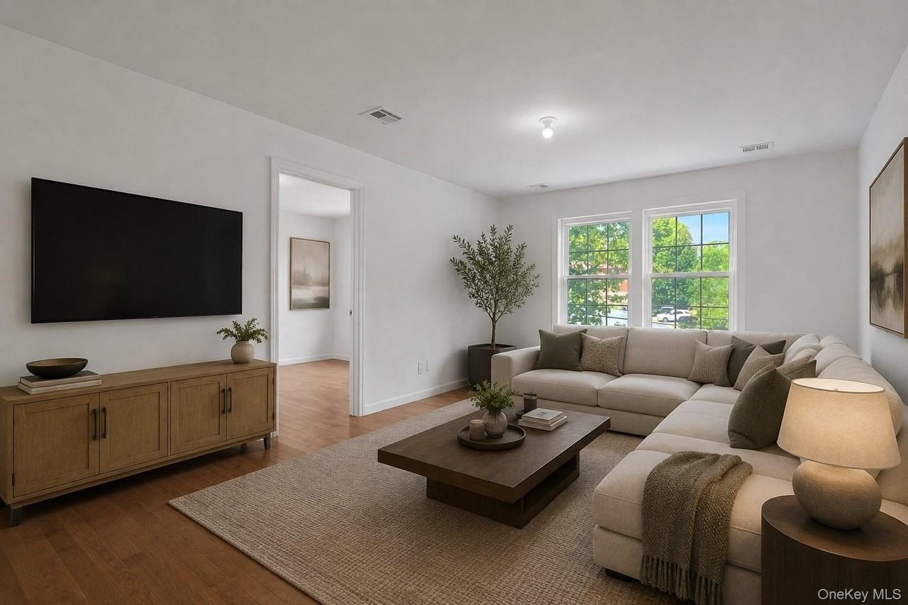 15 Waldron Ave - Photo 4 of 36