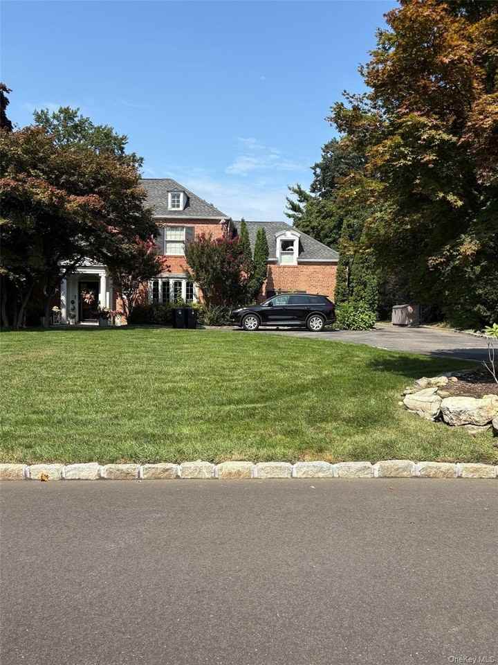 14 Birchwood Ln - Photo 2 of 2