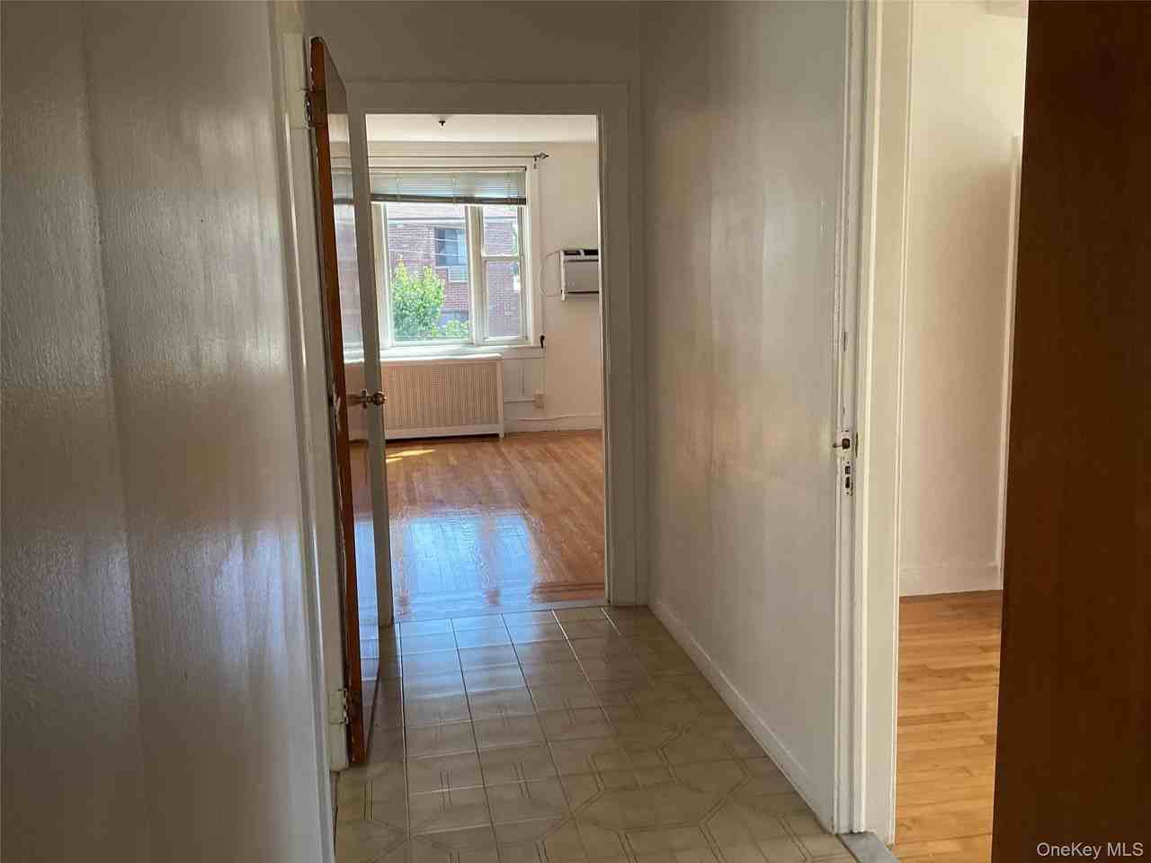 6125 185th St - Photo 3 of 18