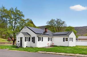 featured image of 14 Roslyn St