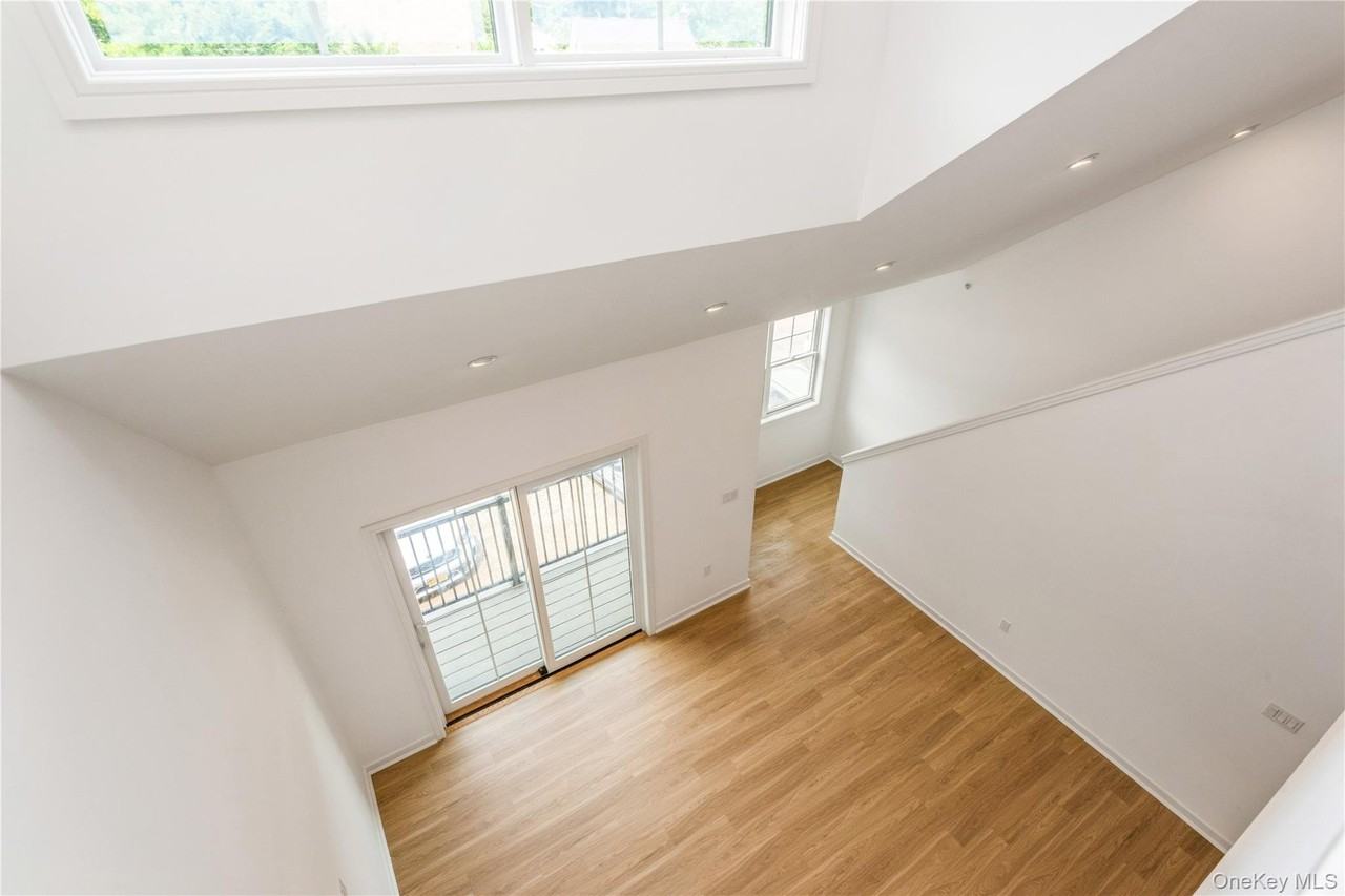 418 Atlantic Ave #202 - Photo 3 of 17