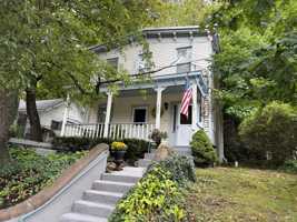 featured image of 297 Main St #2