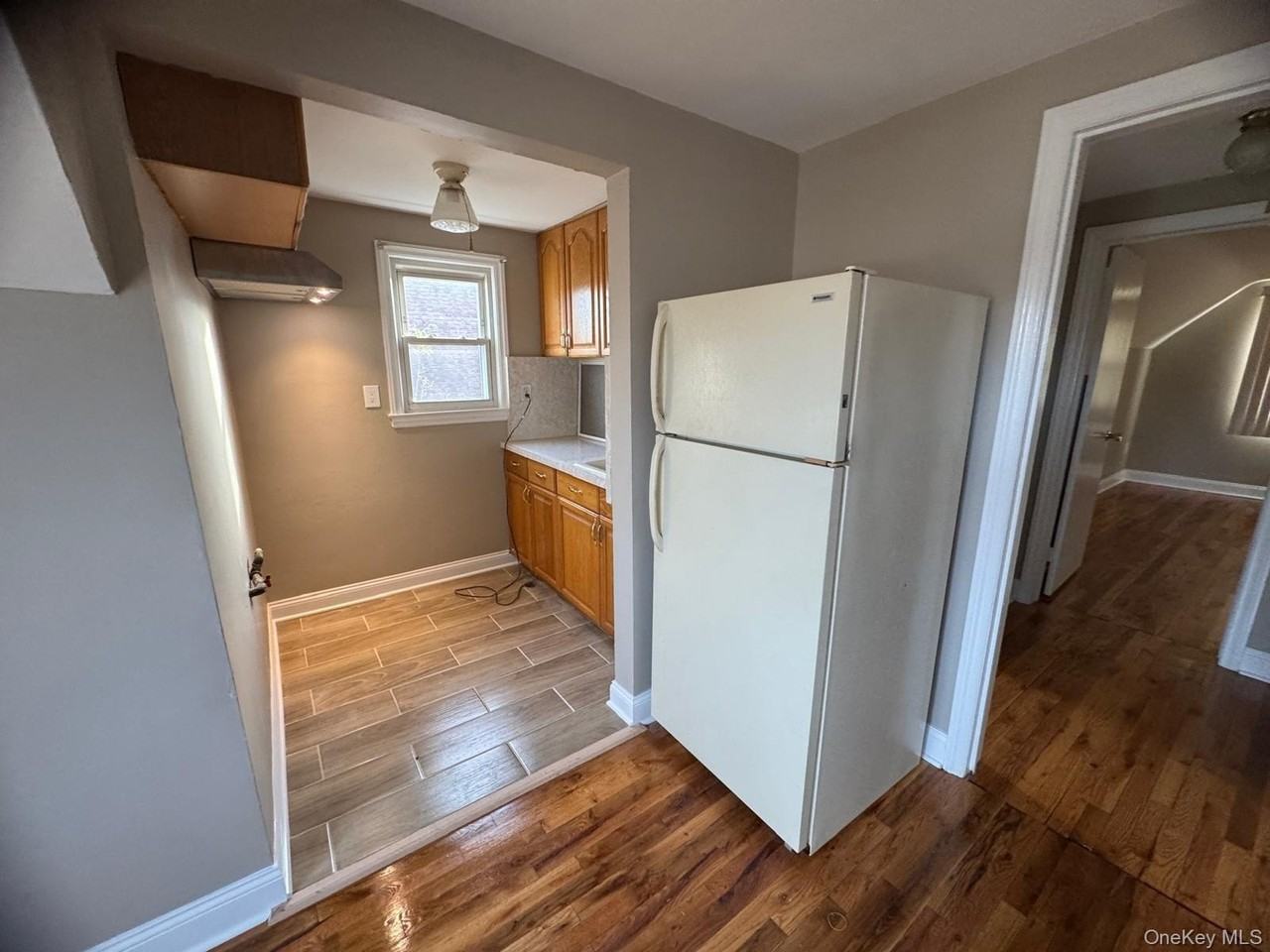 26415 82nd Ave #2ndFL - Photo 5 of 10