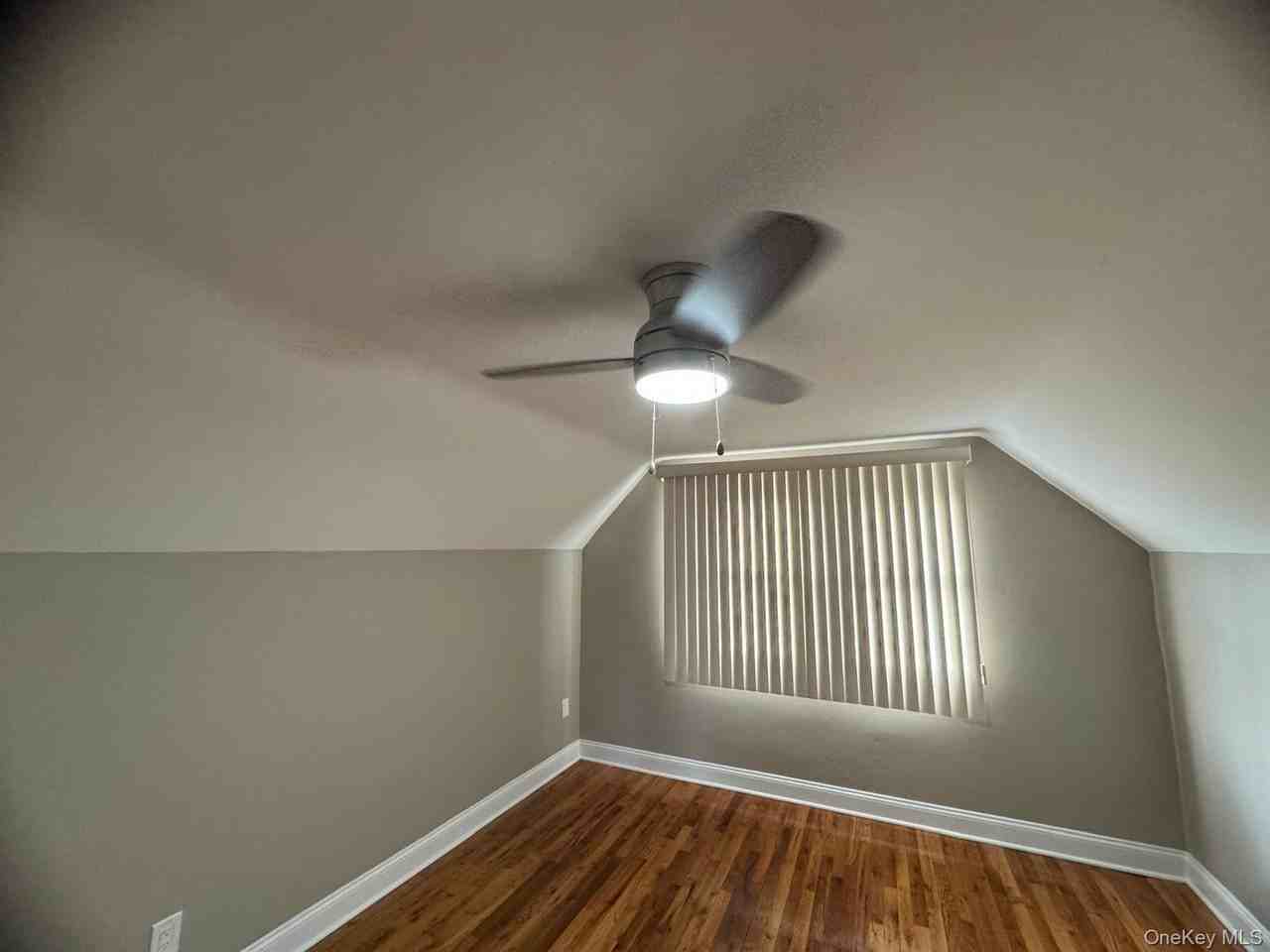 26415 82nd Ave #2ndFL - Photo 6 of 10