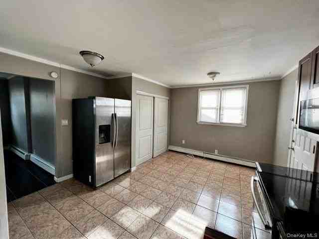 180 Elmwood St - Photo 4 of 14