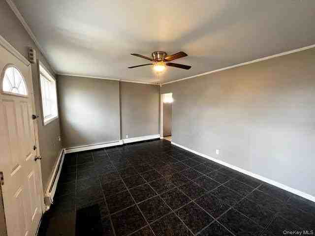 180 Elmwood St - Photo 5 of 14