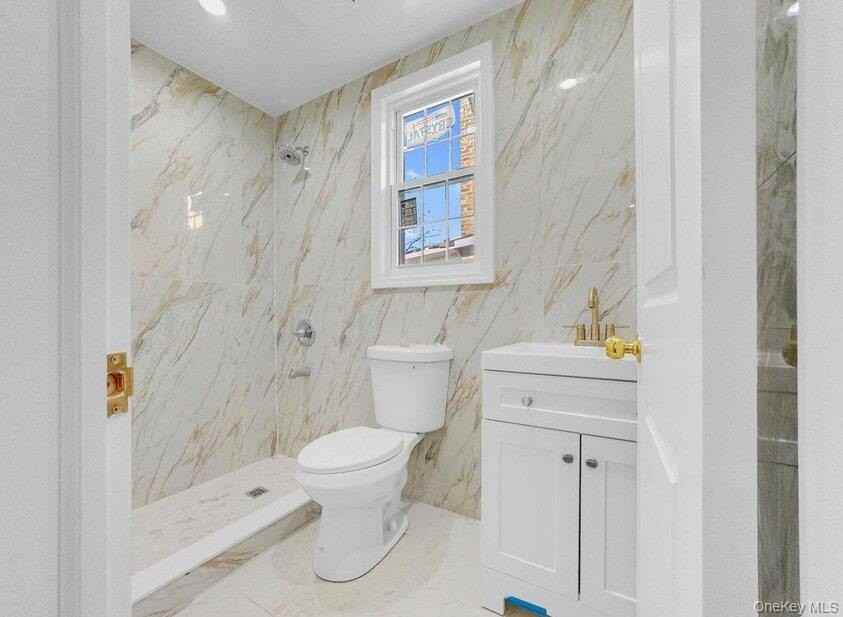 214 Street Unit 2 110-34 - Photo 6 of 7