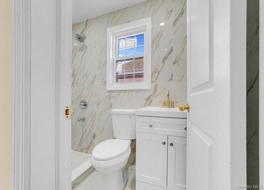 214 Street Unit 2 110-34 - Photo 7 of 7