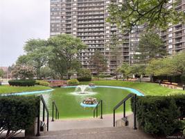 featured image of 2 Bay Club Dr #10K
