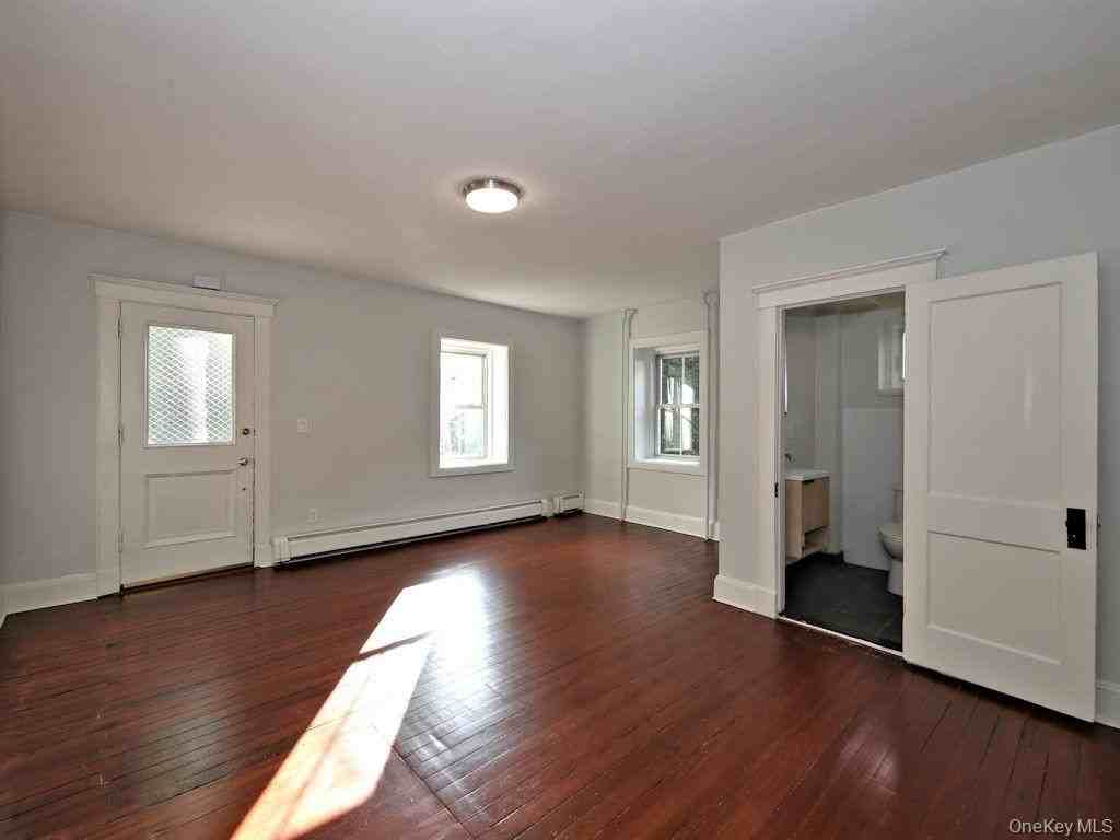 74 High St #1stFL - Photo 4 of 9