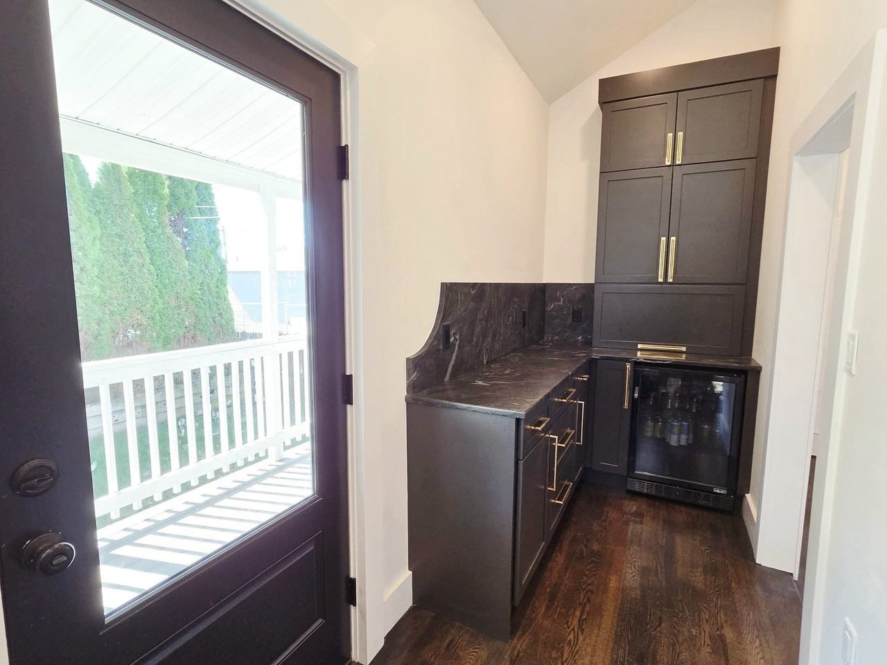 14 Everett St #14 - Photo 7 of 27