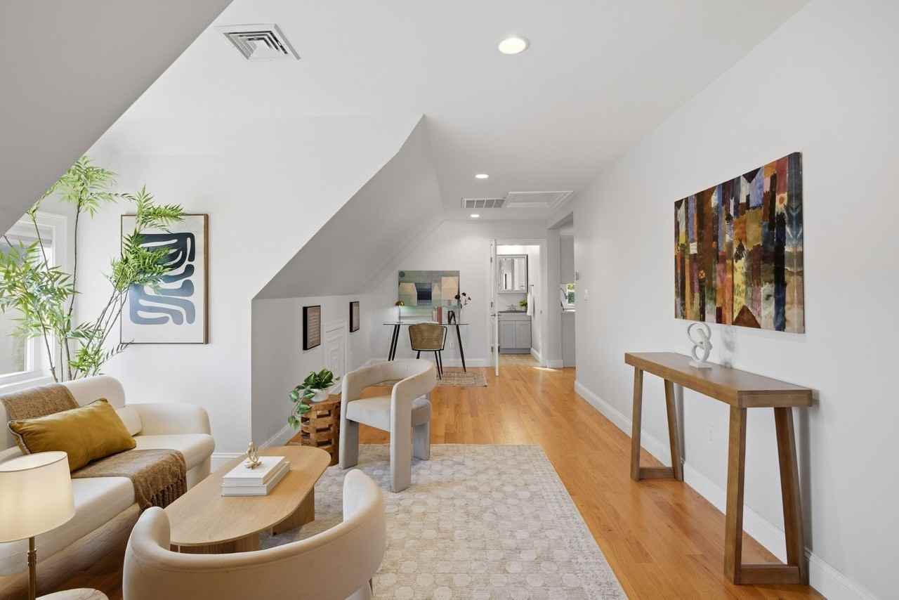 11 Hicks Ave #3 - Photo 4 of 18