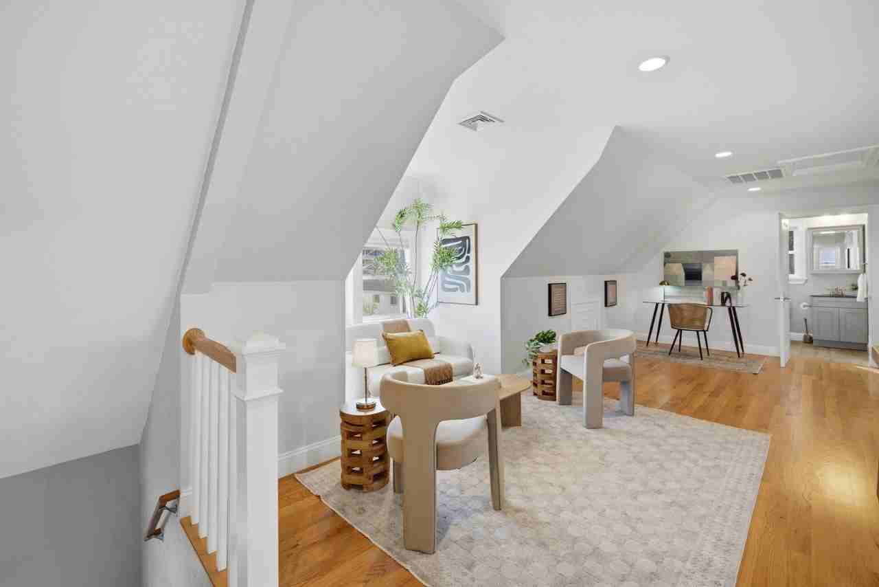 11 Hicks Ave #3 - Photo 5 of 18