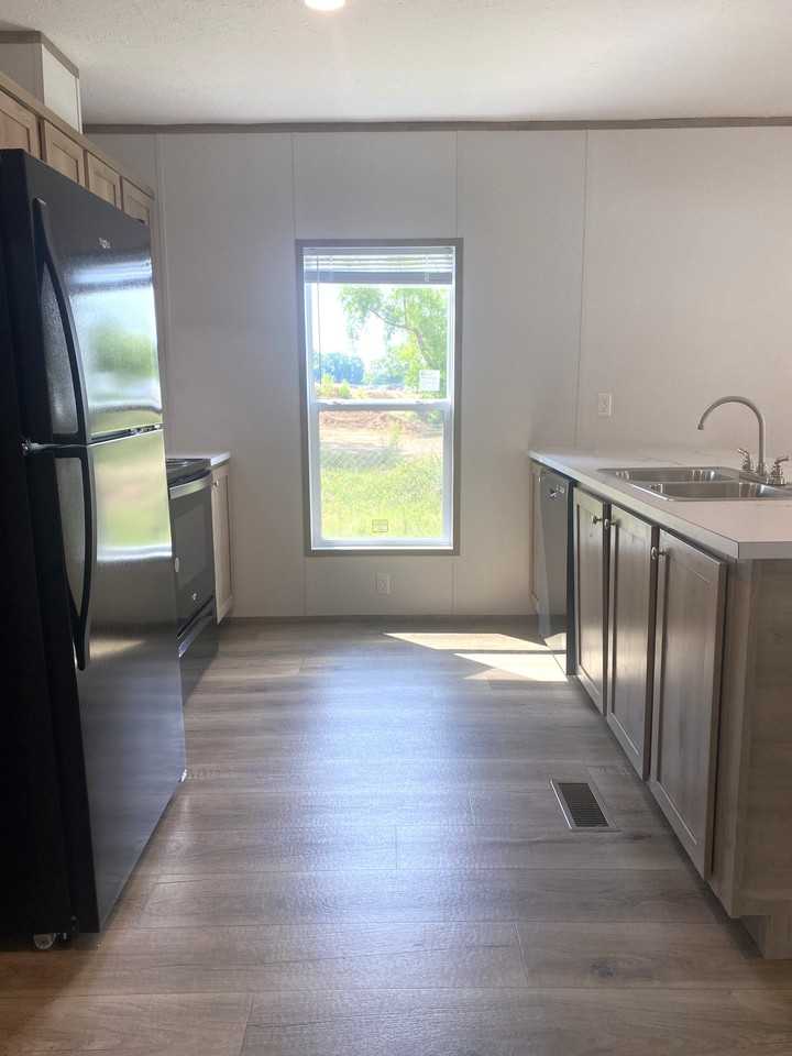 542 Canterbury Ct #1 - Photo 4 of 13