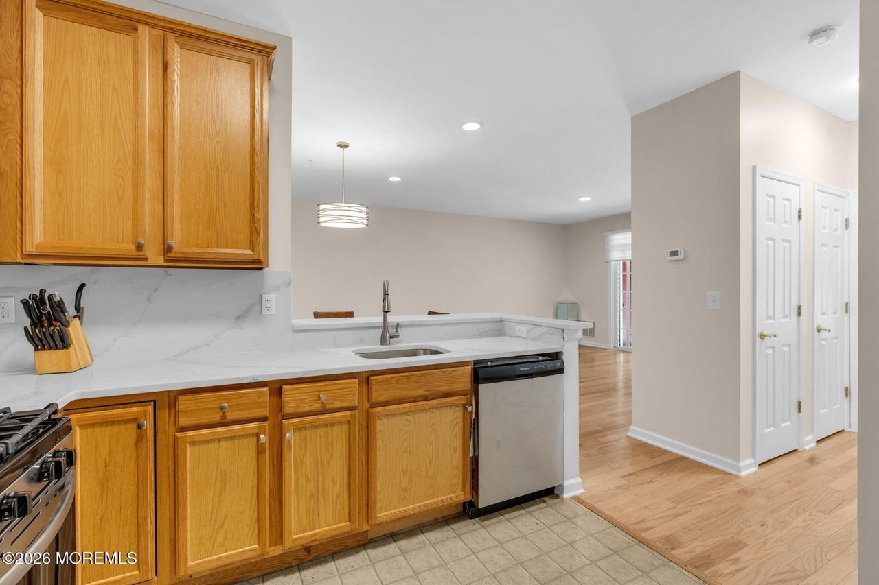 313 Sophee Ln - Photo 2 of 12