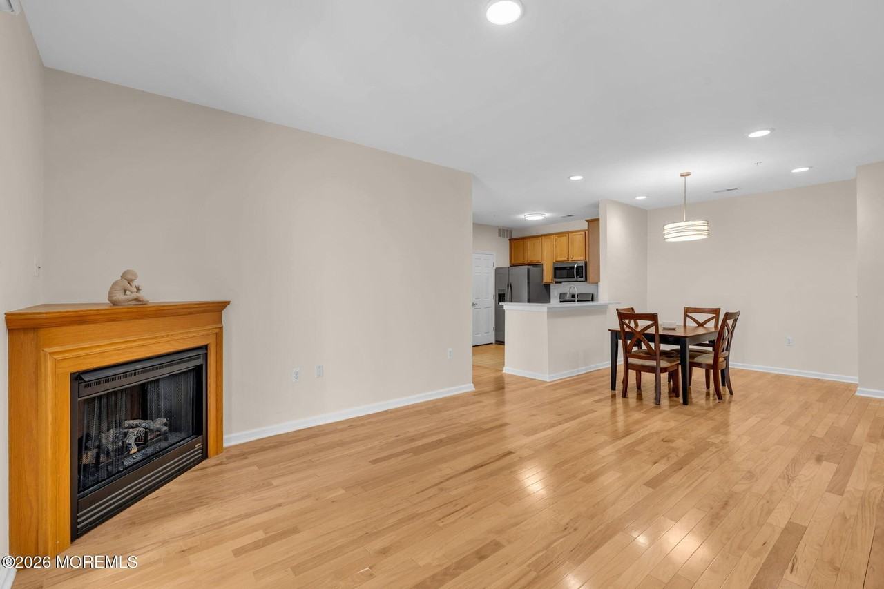 313 Sophee Ln - Photo 3 of 12