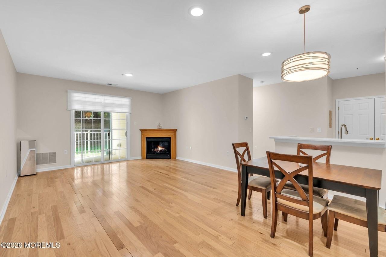 313 Sophee Ln - Photo 4 of 12