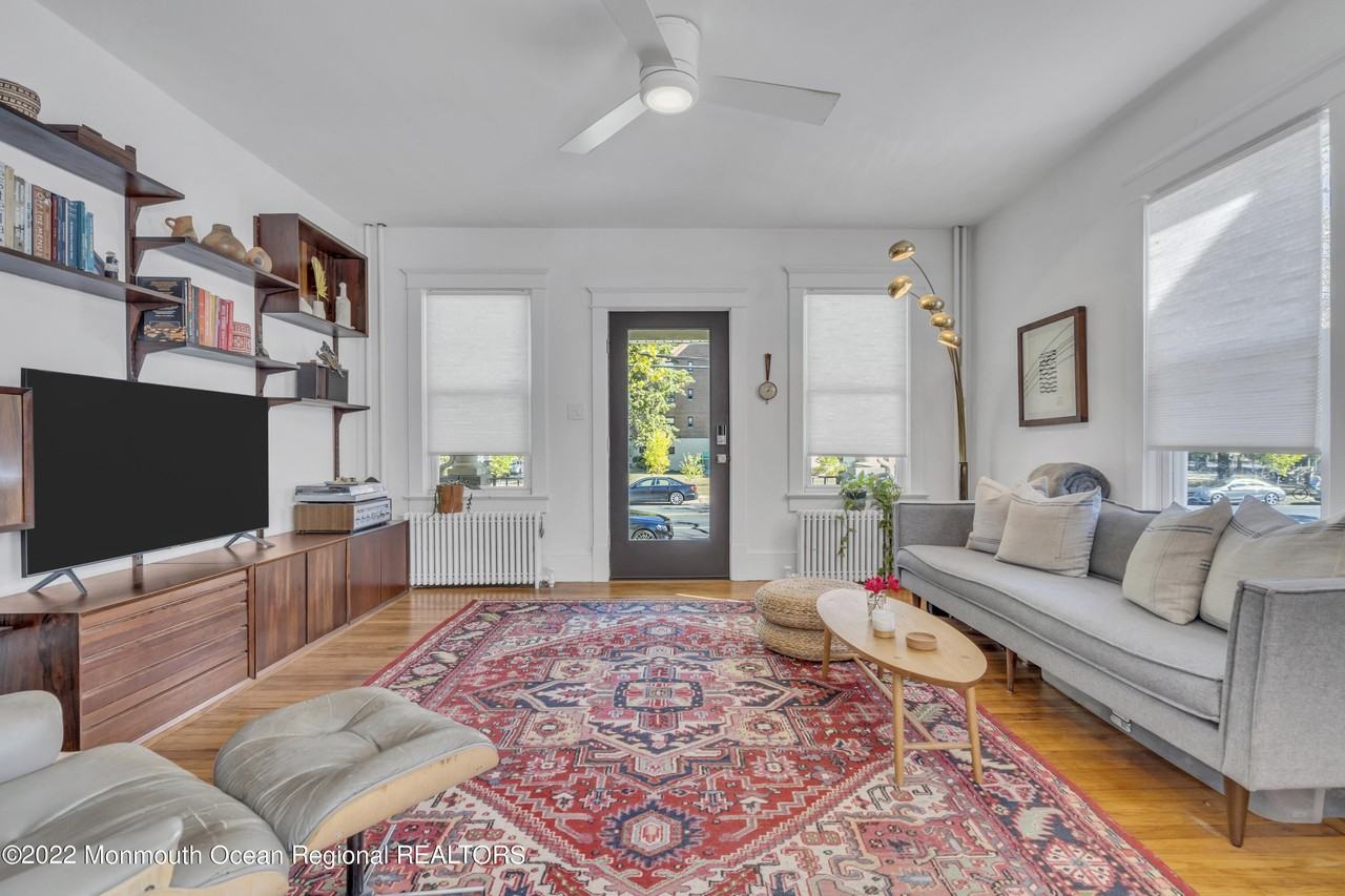 1032 2nd Ave - Photo 5 of 50