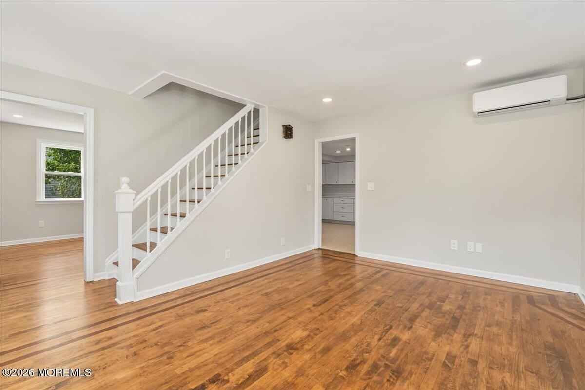 179 Wall St - Photo 4 of 40