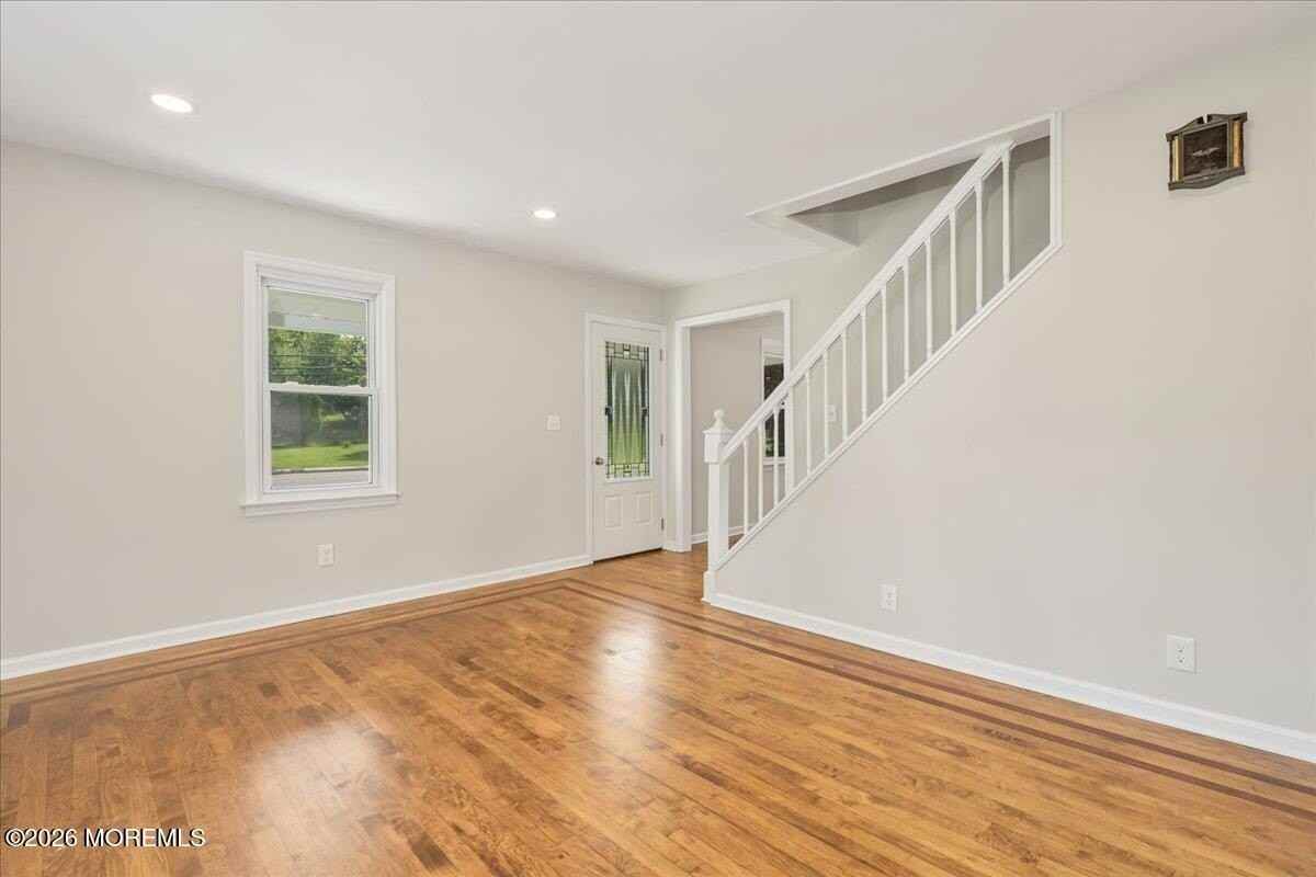 179 Wall St - Photo 5 of 40