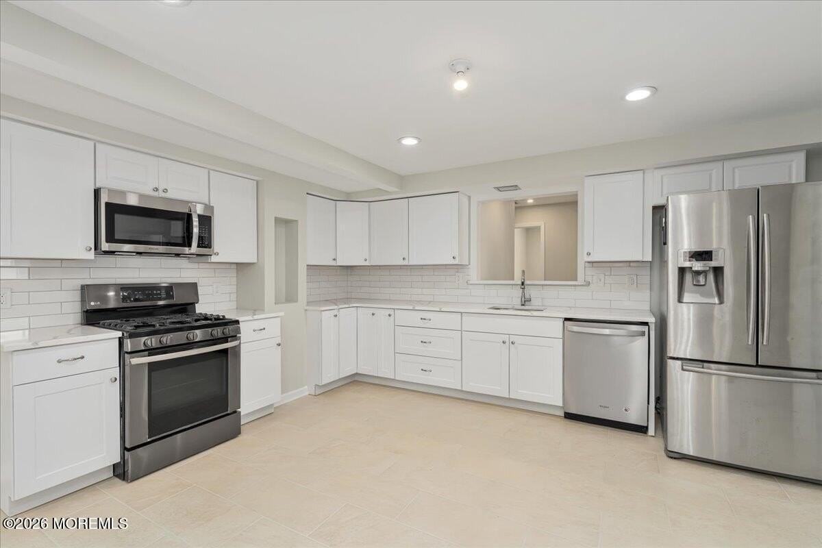179 Wall St - Photo 7 of 40