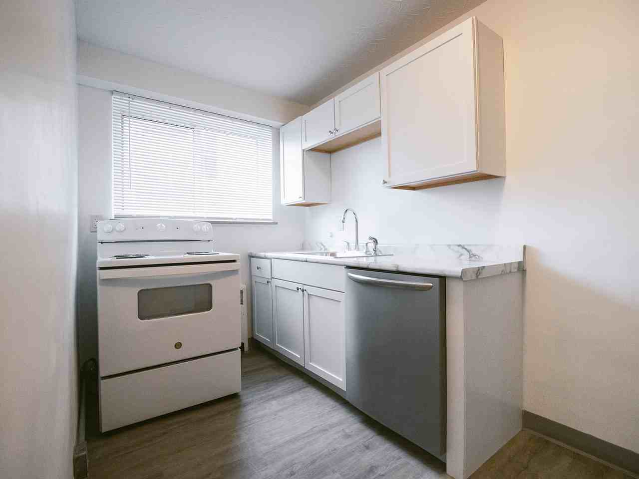 4137 E Galbraith Rd #8 - Photo 6 of 18